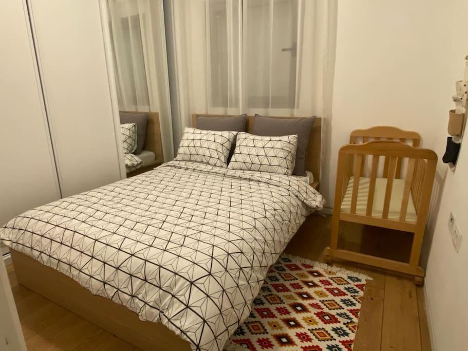 Laura Compound- Authentic 1 Bedroom Charming & Specious 特拉维夫 外观 照片